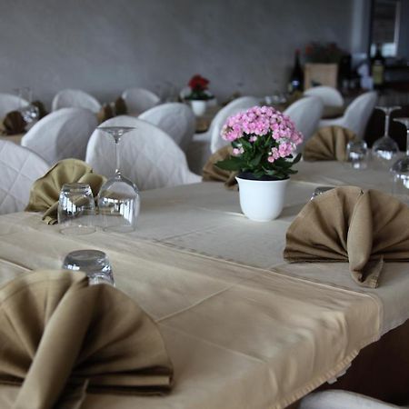 Hotel San Carlo 利尼亚诺萨比亚多罗 外观 照片