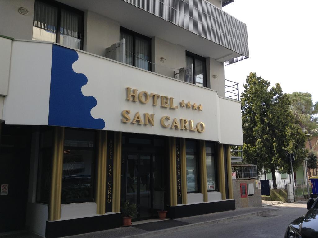 Hotel San Carlo 利尼亚诺萨比亚多罗 外观 照片