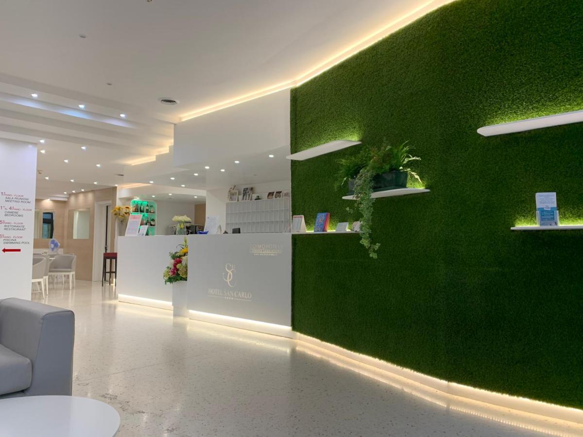 Hotel San Carlo 利尼亚诺萨比亚多罗 外观 照片